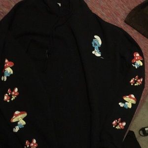 Black Smurf’s hoodie